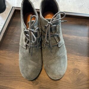 Toms grey suede wedges, never worn